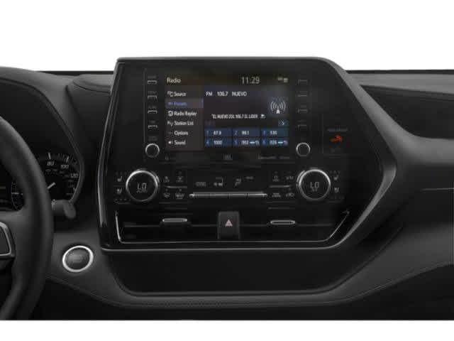 used 2022 Toyota Highlander car, priced at $35,900