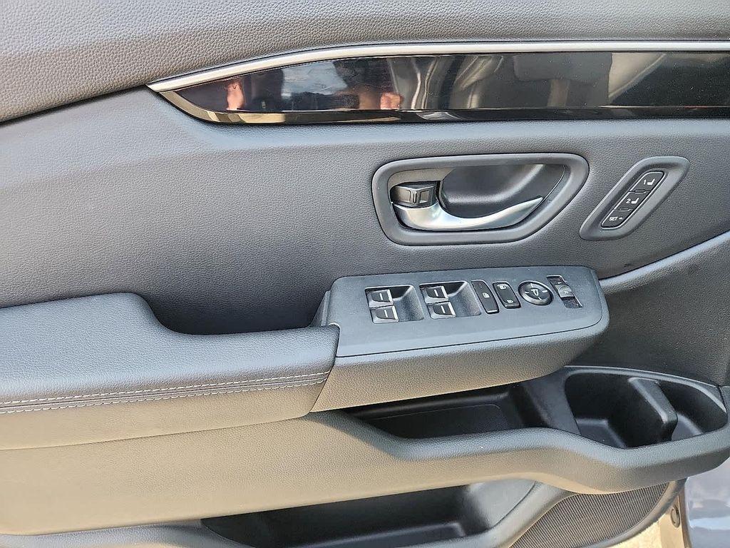 used 2025 Honda Pilot car, priced at $43,500