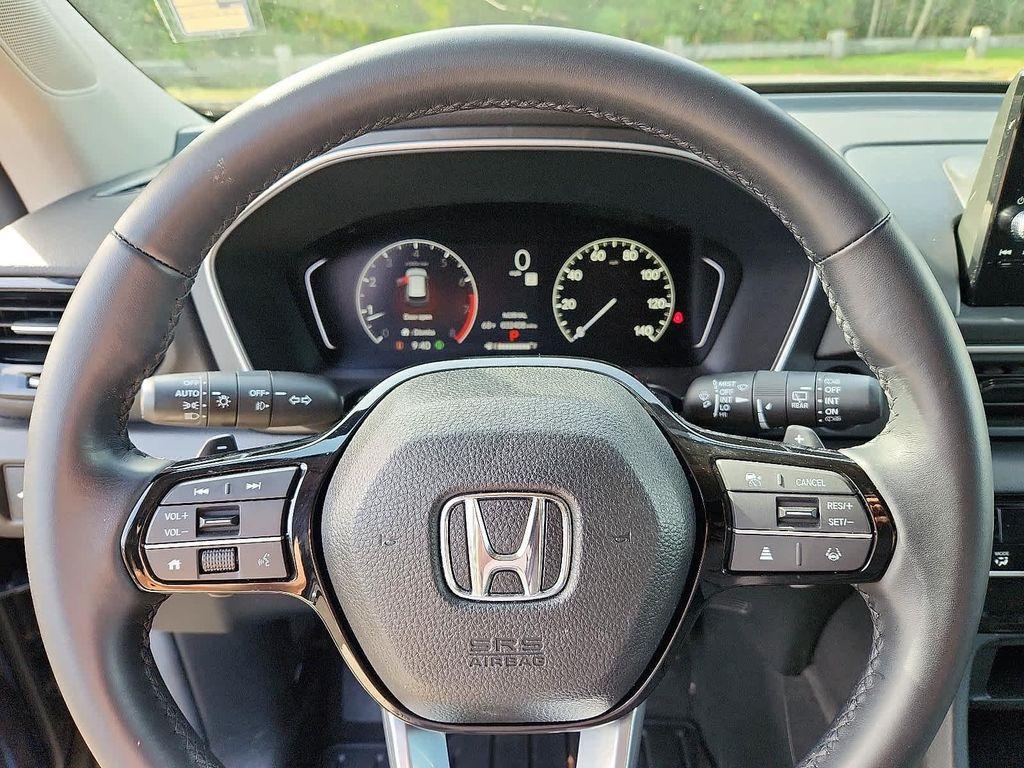 used 2025 Honda Pilot car, priced at $43,500