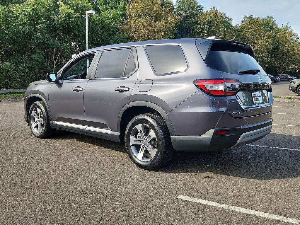 used 2025 Honda Pilot car, priced at $43,500