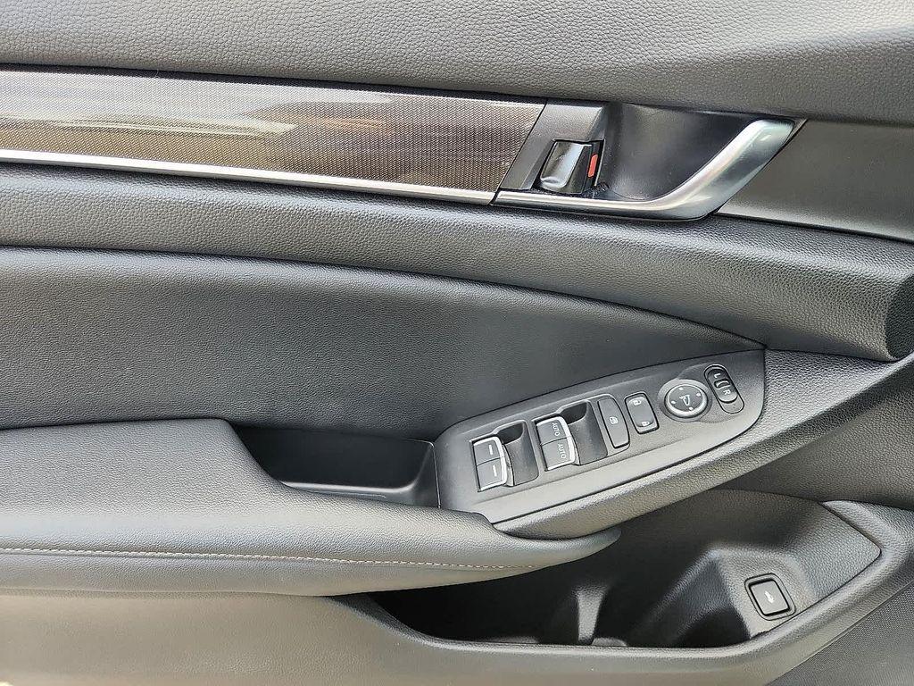 used 2022 Honda Accord Hybrid car, priced at $21,900