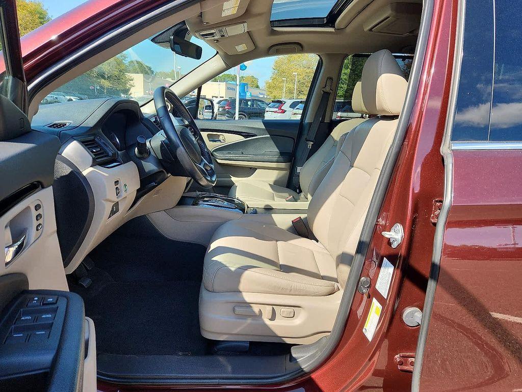 used 2021 Honda Pilot car, priced at $30,300
