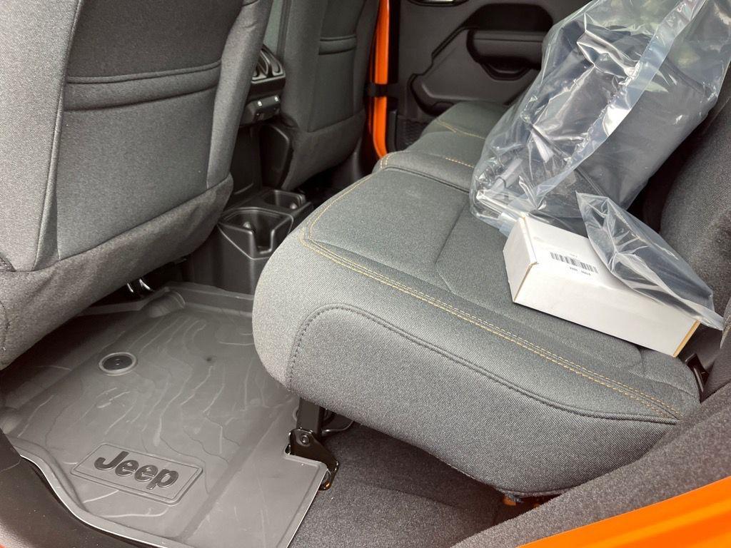 new 2025 Jeep Wrangler car, priced at $45,755