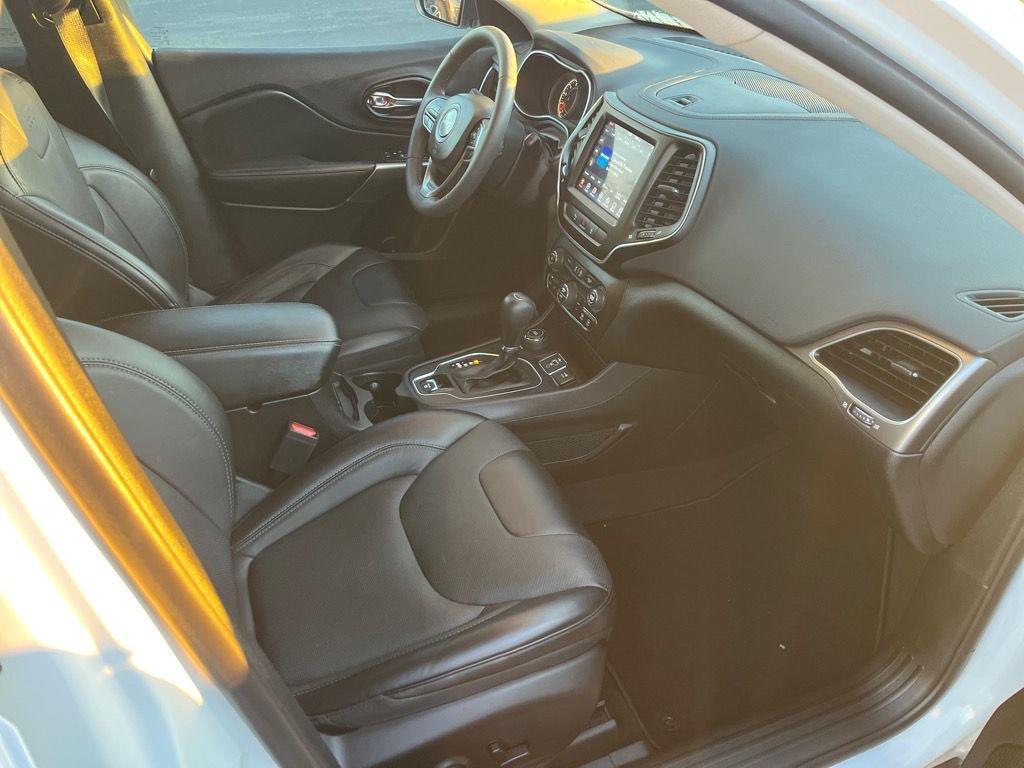 used 2022 Jeep Cherokee car, priced at $22,402