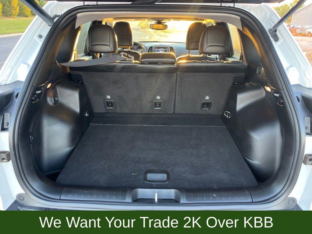 used 2022 Jeep Cherokee car, priced at $22,402