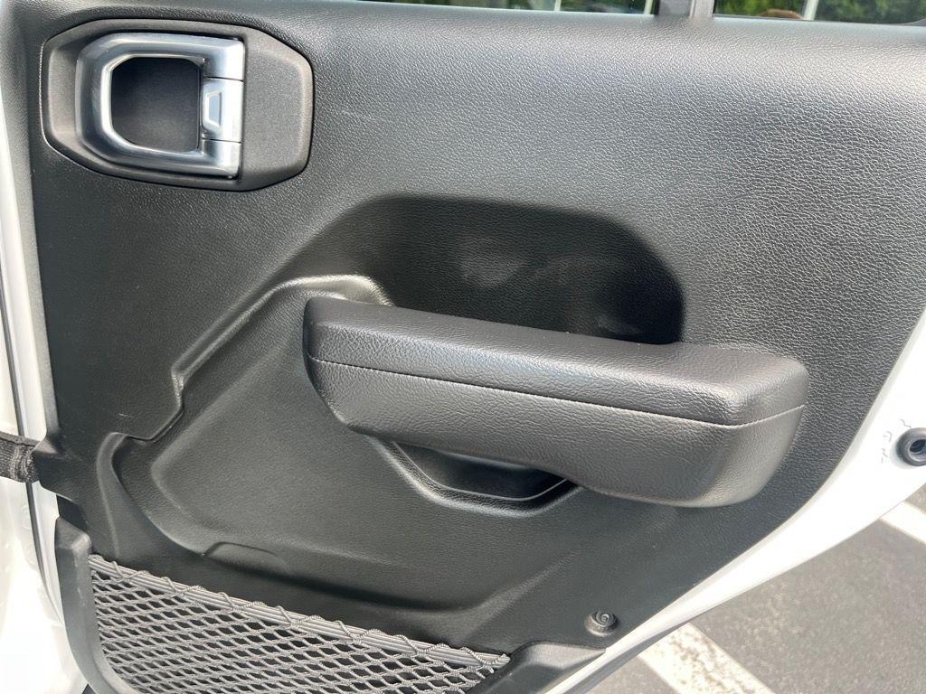 used 2022 Jeep Gladiator car, priced at $35,500