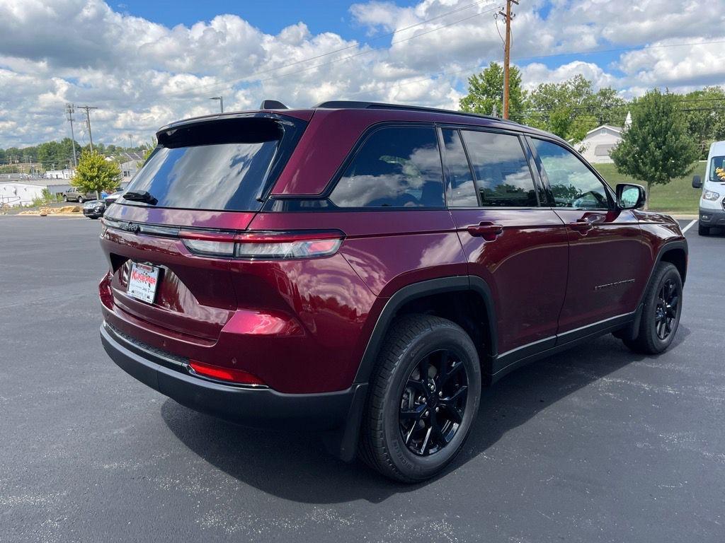 new 2025 Jeep Grand Cherokee car, priced at $43,373
