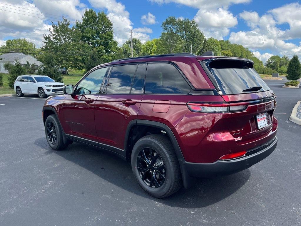 new 2025 Jeep Grand Cherokee car, priced at $43,373