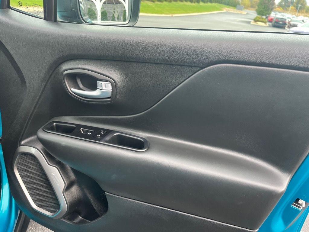 used 2022 Jeep Renegade car, priced at $19,533