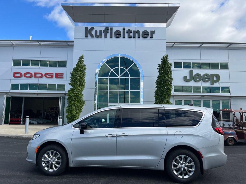 new 2026 Chrysler Pacifica car, priced at $45,256