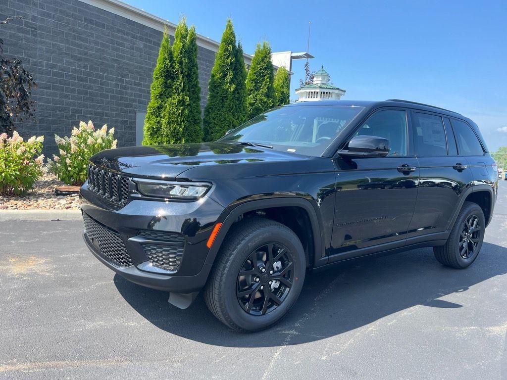 new 2025 Jeep Grand Cherokee car, priced at $42,003