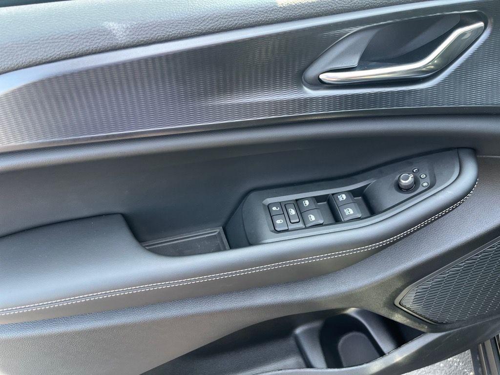 new 2025 Jeep Grand Cherokee car, priced at $42,003