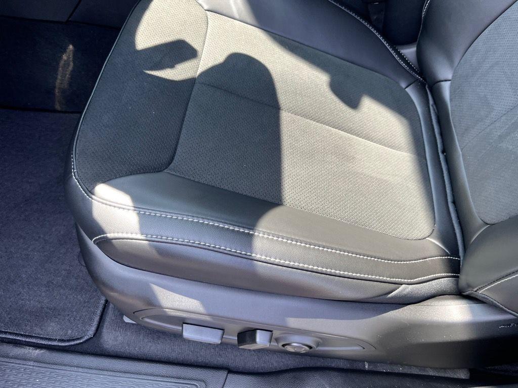 new 2025 Jeep Grand Cherokee car, priced at $42,003