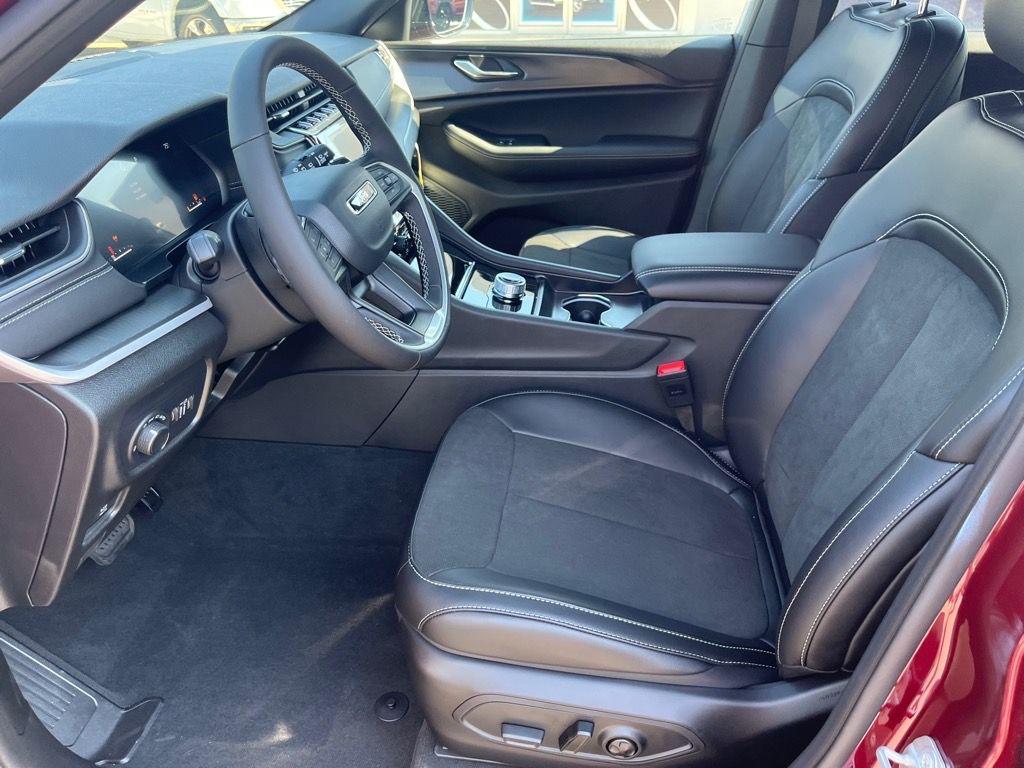 new 2025 Jeep Grand Cherokee L car, priced at $36,641