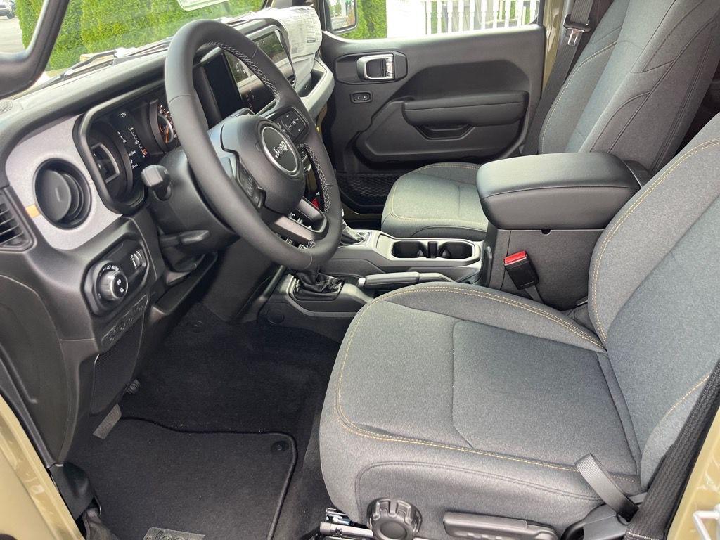 new 2025 Jeep Gladiator car, priced at $95,256