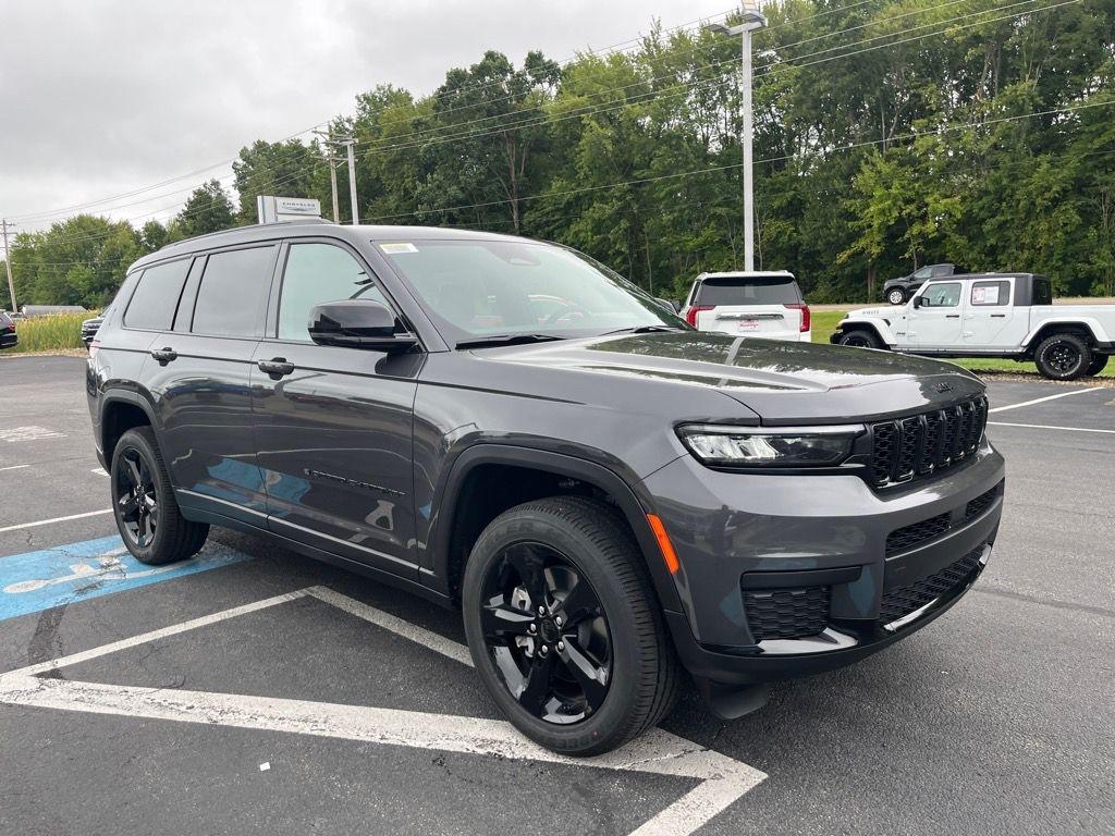 new 2025 Jeep Grand Cherokee L car, priced at $45,072