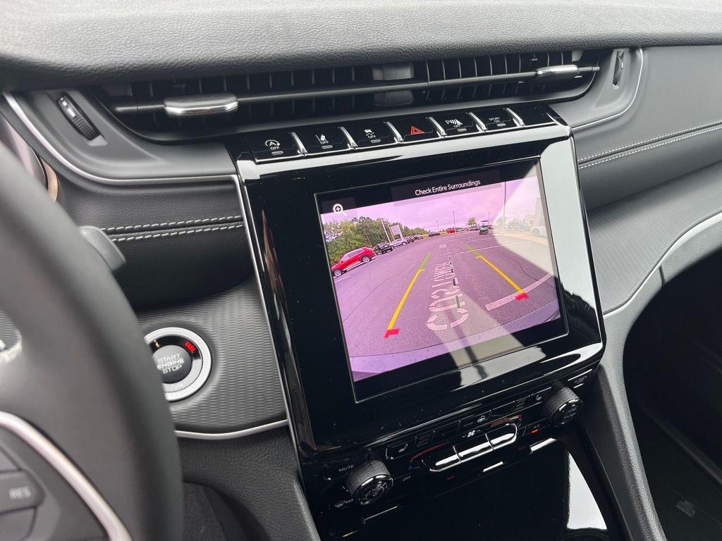 new 2025 Jeep Grand Cherokee L car, priced at $45,072