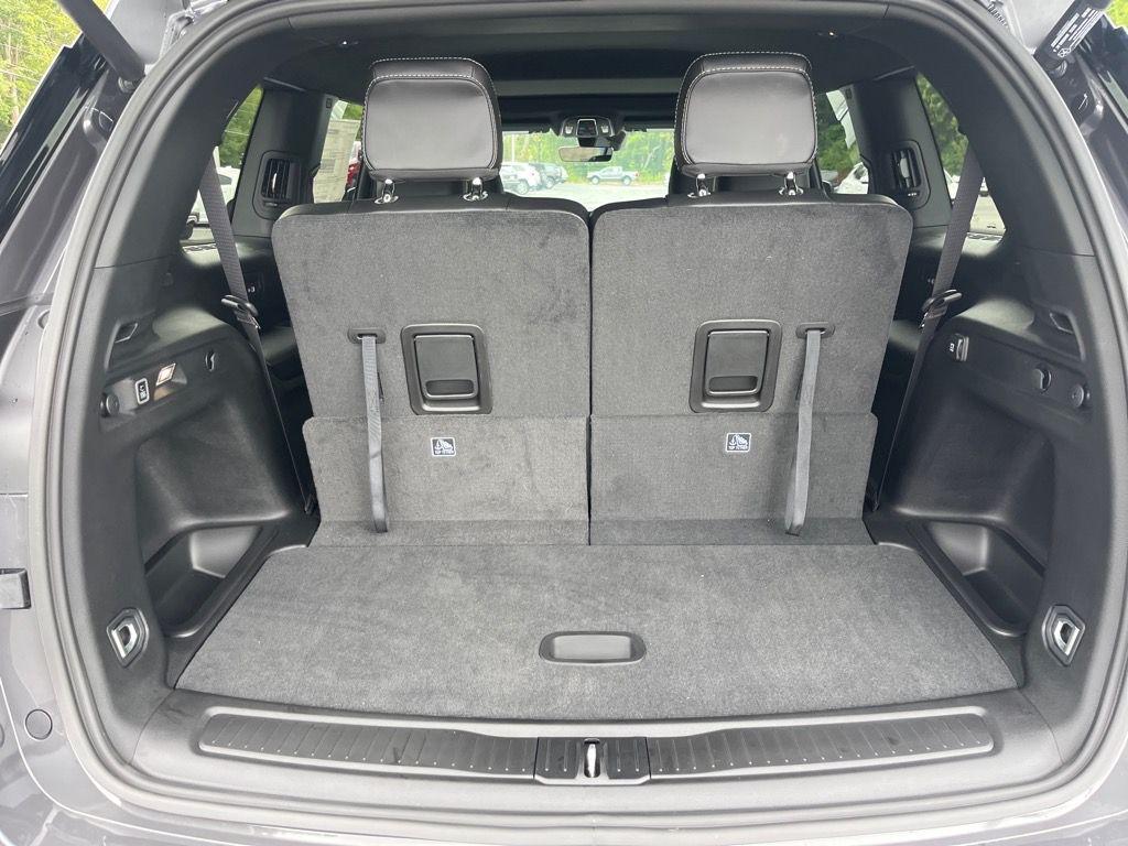 new 2025 Jeep Grand Cherokee L car, priced at $45,072