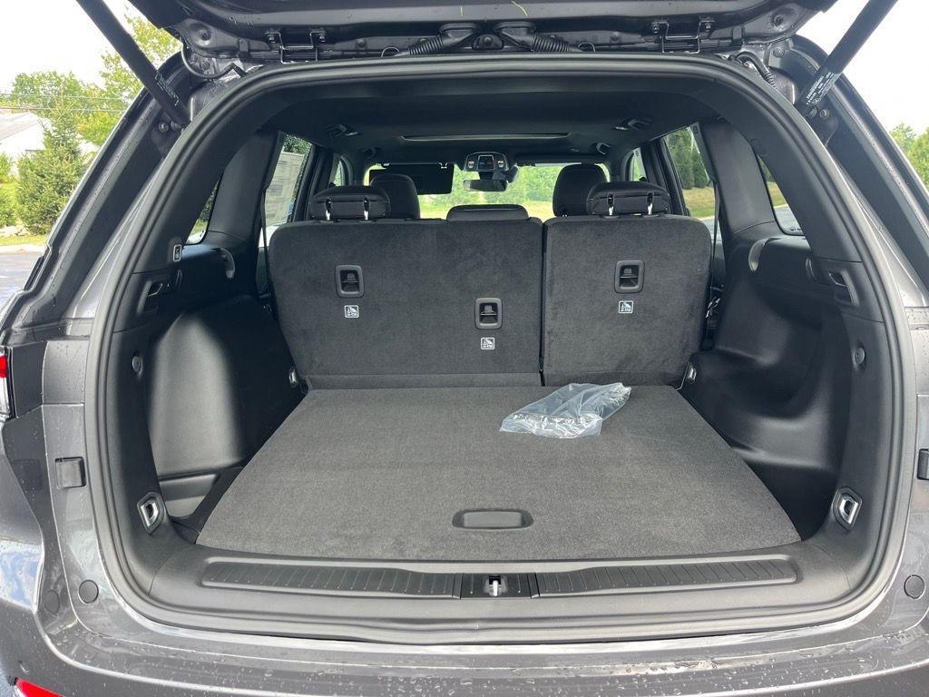 new 2025 Jeep Grand Cherokee car, priced at $40,777