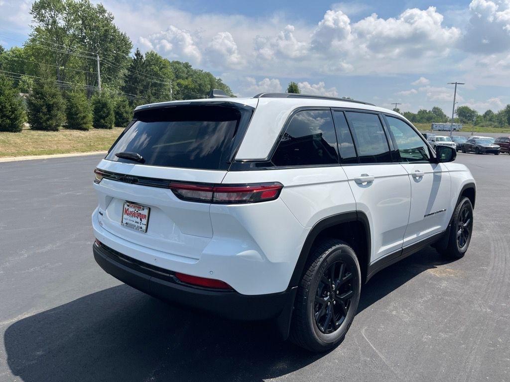 new 2025 Jeep Grand Cherokee car, priced at $37,855