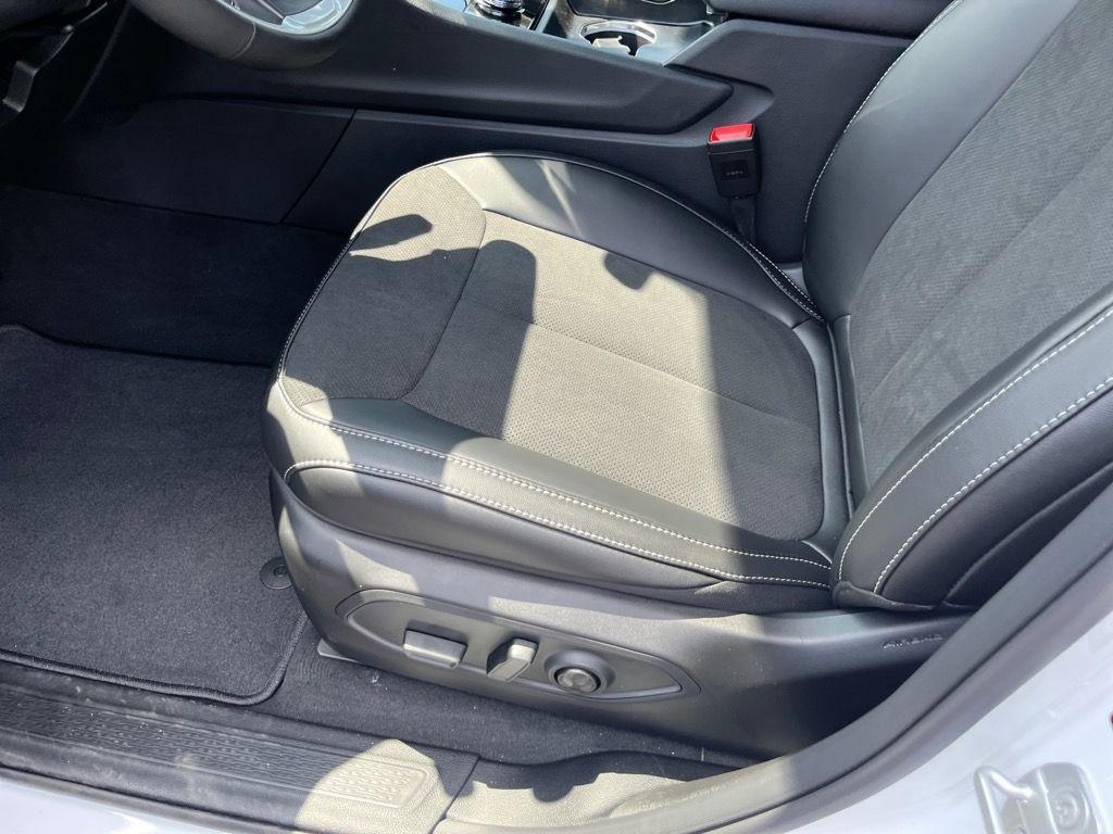 new 2025 Jeep Grand Cherokee car, priced at $37,855