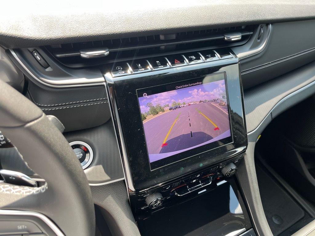 new 2025 Jeep Grand Cherokee car, priced at $37,855