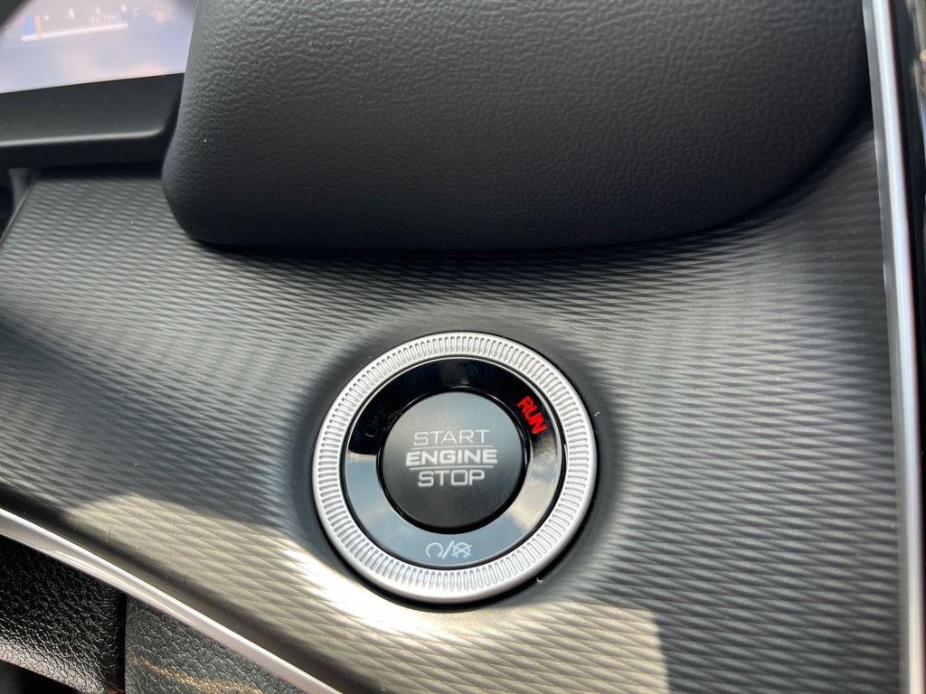 new 2025 Jeep Grand Cherokee car, priced at $37,855