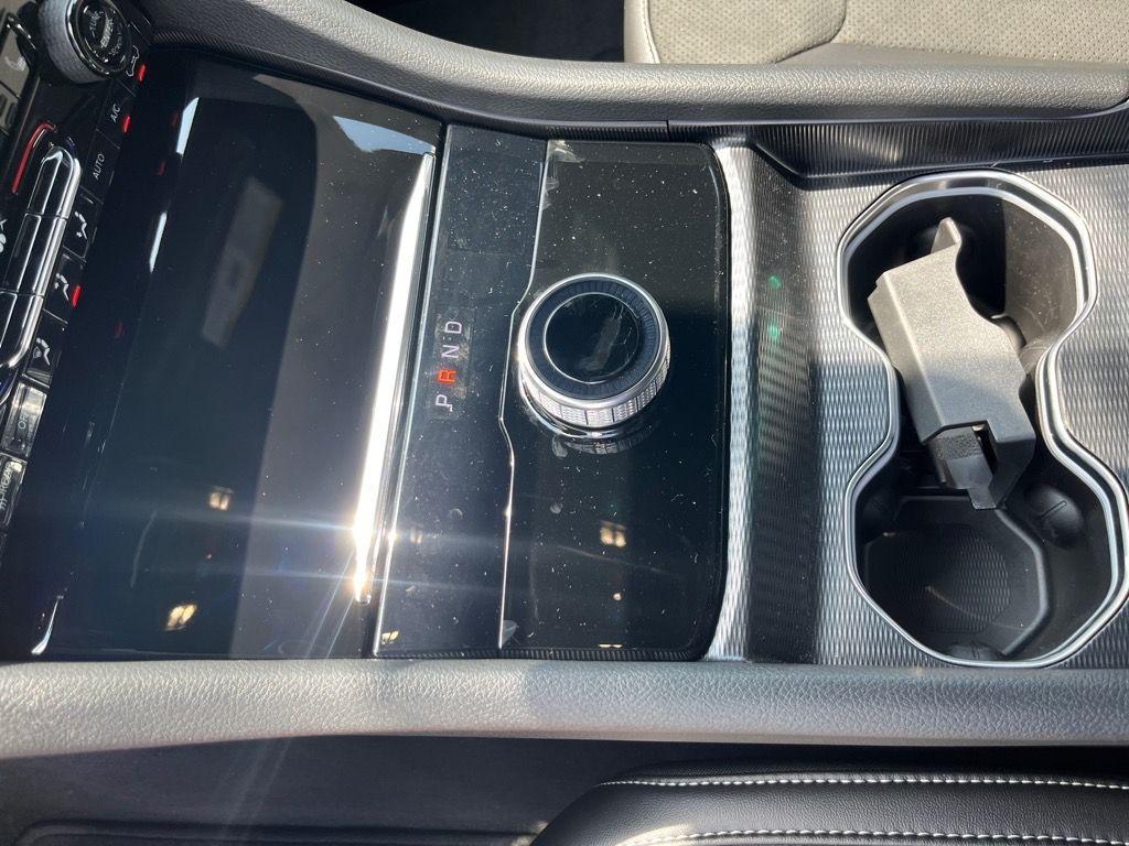 new 2025 Jeep Grand Cherokee car, priced at $37,855