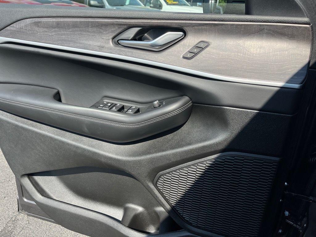 new 2025 Jeep Grand Cherokee L car, priced at $48,918