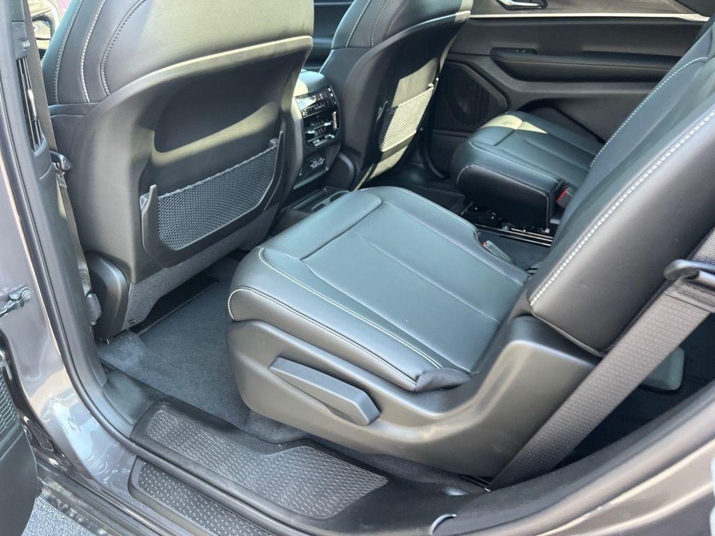 new 2025 Jeep Grand Cherokee L car, priced at $48,918