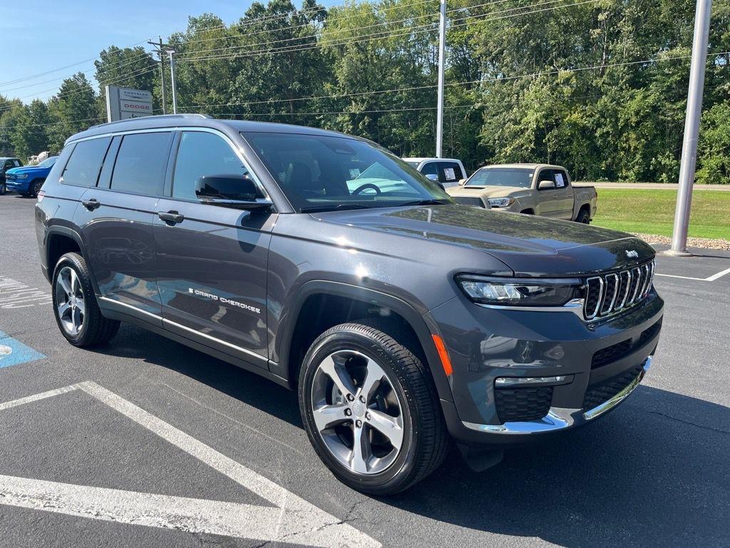 new 2025 Jeep Grand Cherokee L car, priced at $48,918