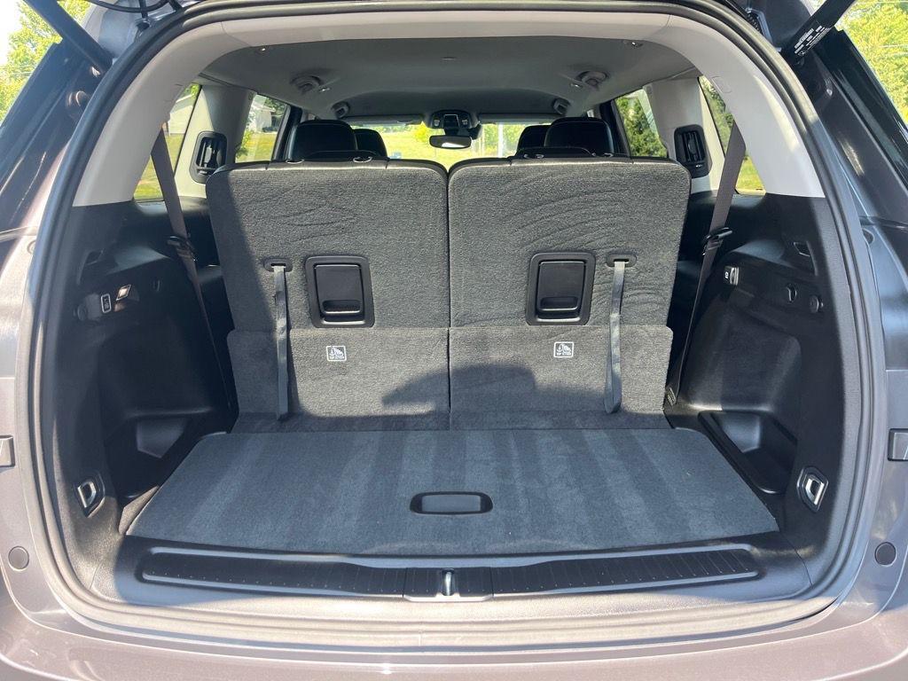 used 2024 Jeep Grand Cherokee L car, priced at $37,950