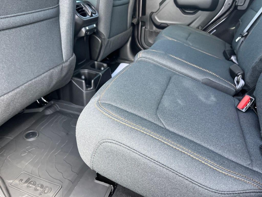 new 2025 Jeep Wrangler car, priced at $46,040