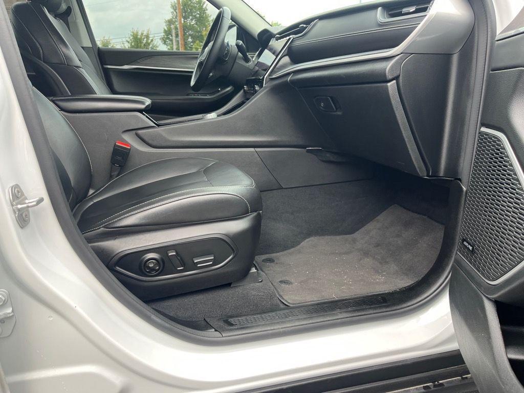 used 2022 Jeep Grand Cherokee L car, priced at $38,516