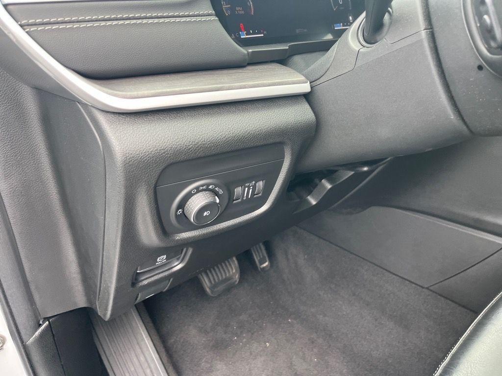 used 2022 Jeep Grand Cherokee L car, priced at $38,516