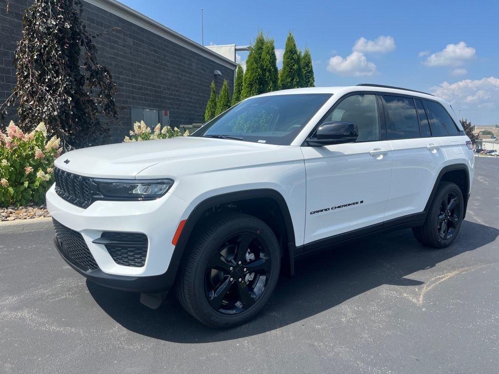 new 2025 Jeep Grand Cherokee car, priced at $44,286
