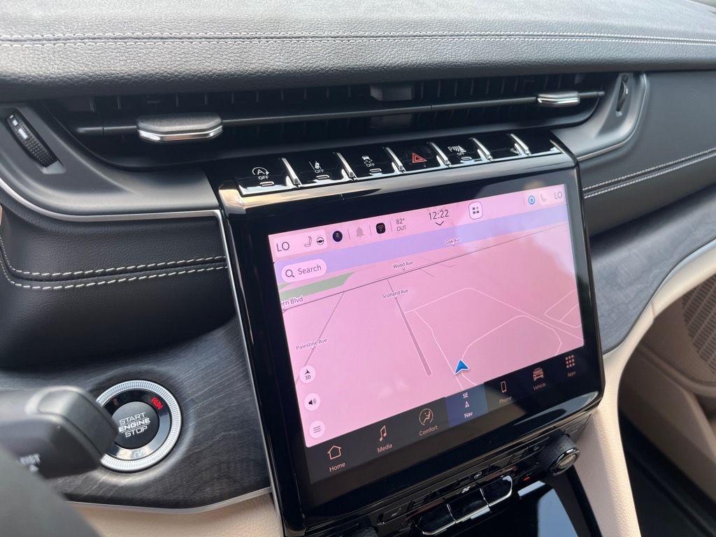 new 2025 Jeep Grand Cherokee car, priced at $43,509