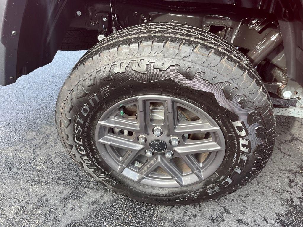 used 2024 Jeep Gladiator car, priced at $40,477