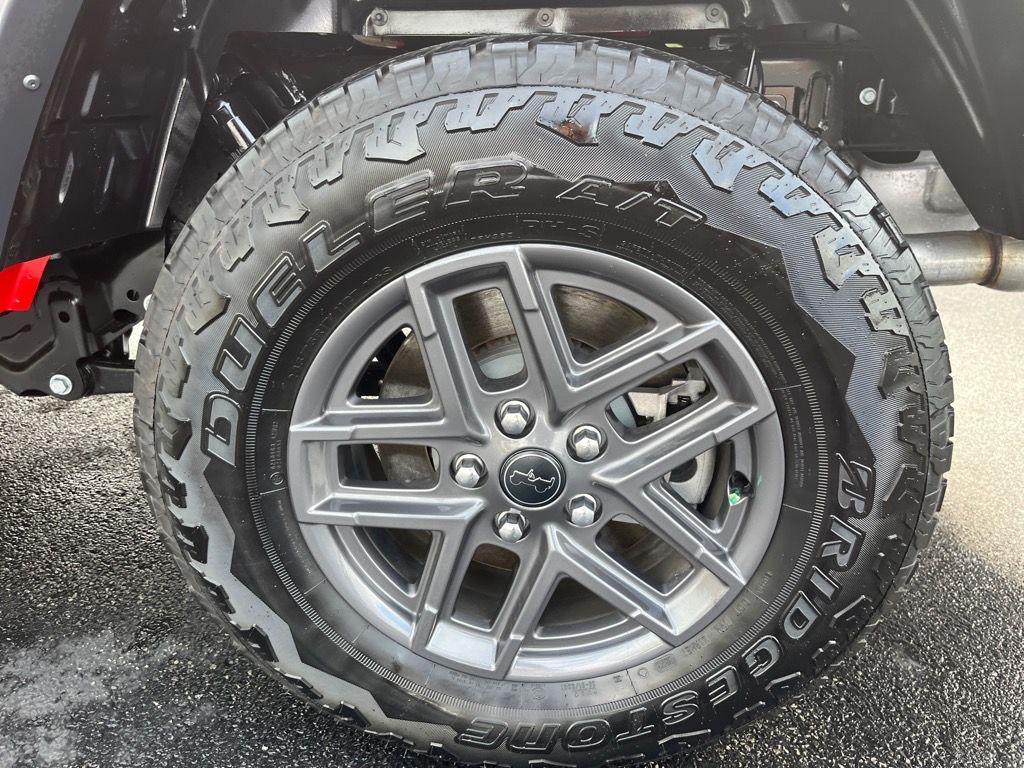 used 2024 Jeep Gladiator car, priced at $40,477