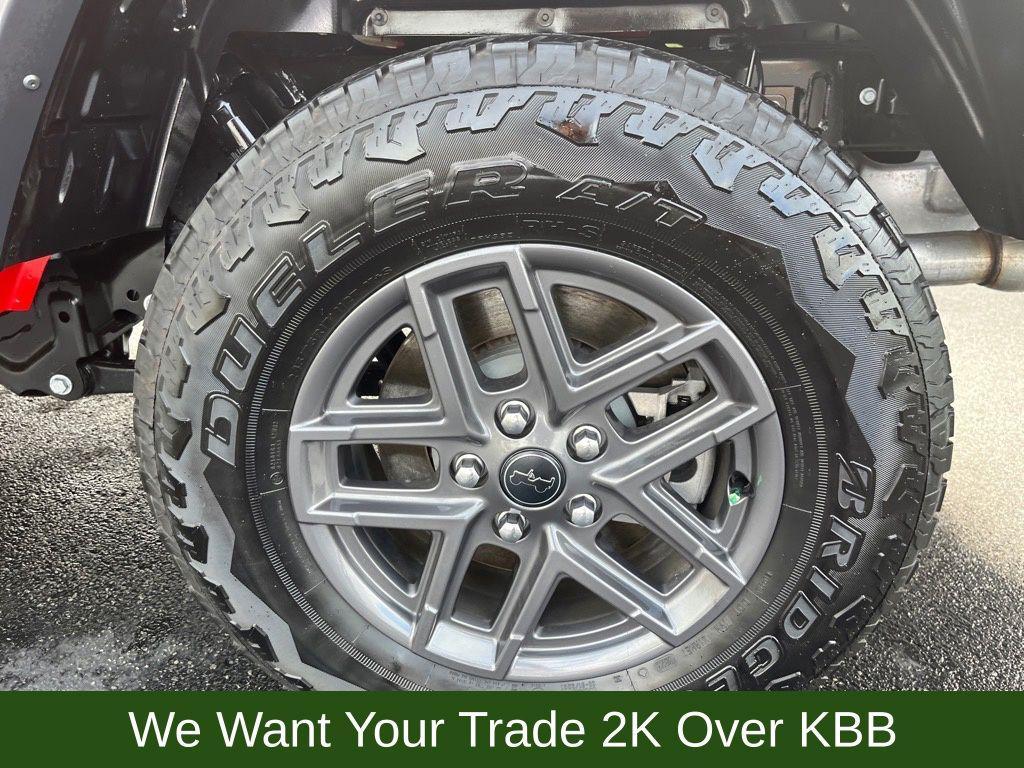 used 2024 Jeep Gladiator car, priced at $40,477