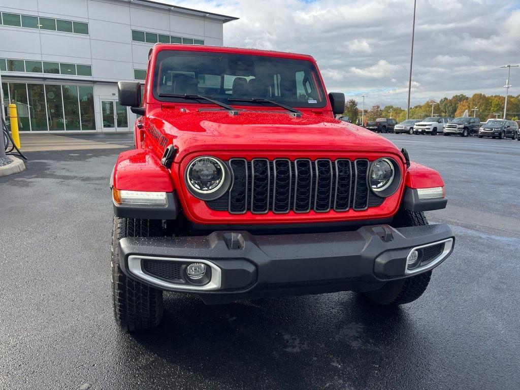 used 2024 Jeep Gladiator car, priced at $40,477