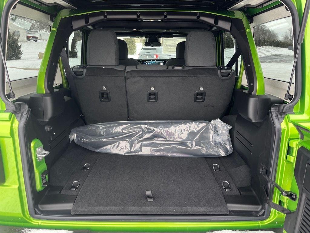 new 2025 Jeep Wrangler car, priced at $48,170