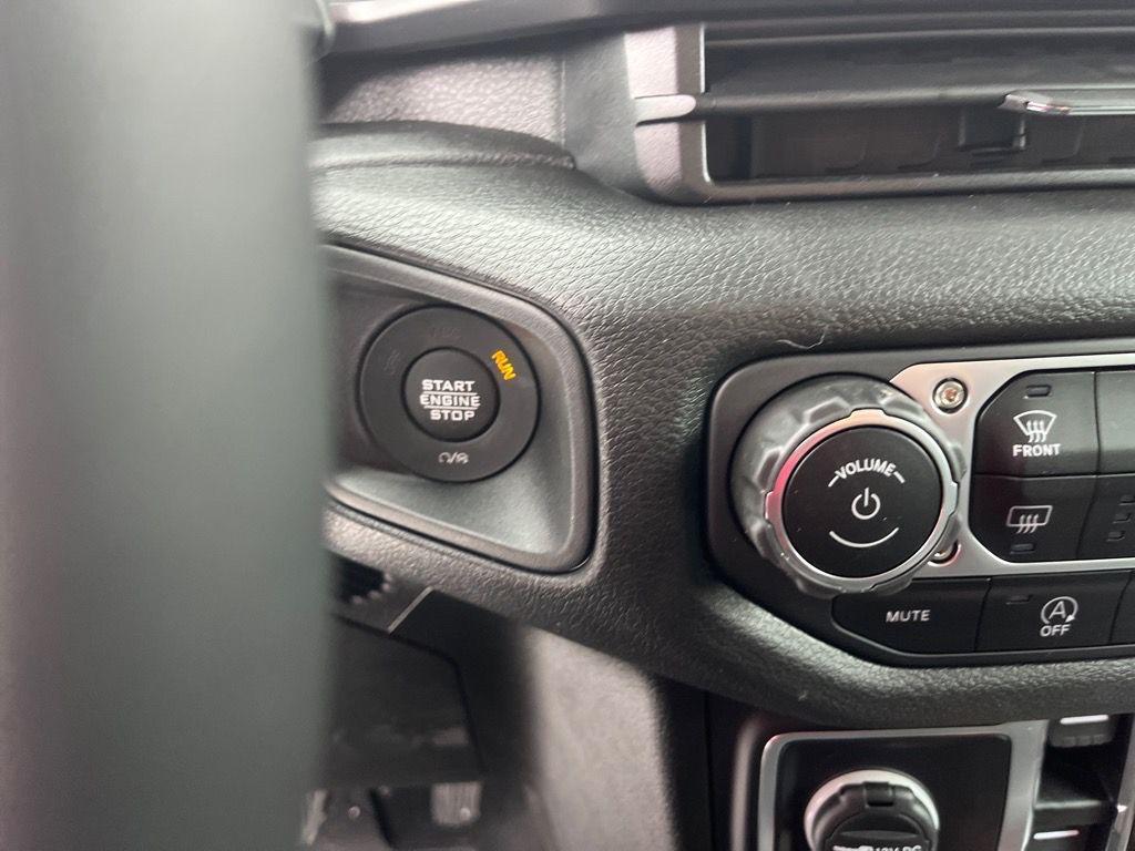 new 2025 Jeep Wrangler car, priced at $48,170
