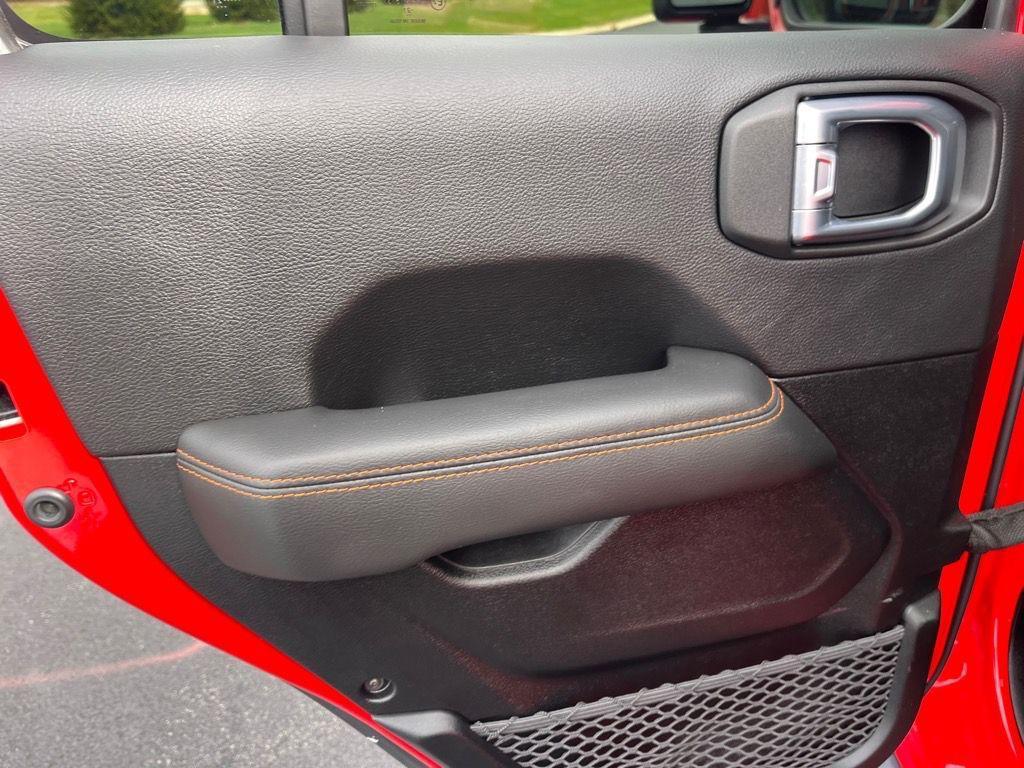 used 2021 Jeep Gladiator car, priced at $38,719