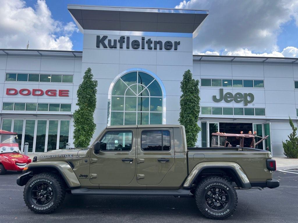 new 2025 Jeep Gladiator car, priced at $44,490