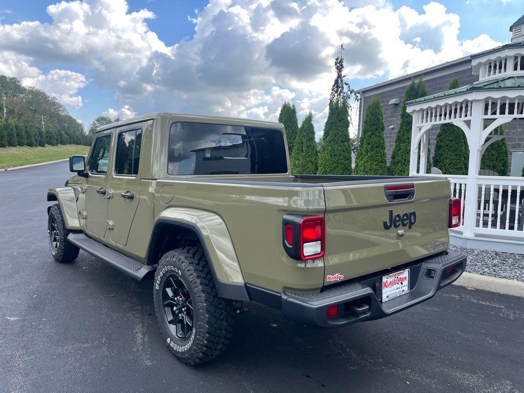 new 2025 Jeep Gladiator car, priced at $44,490