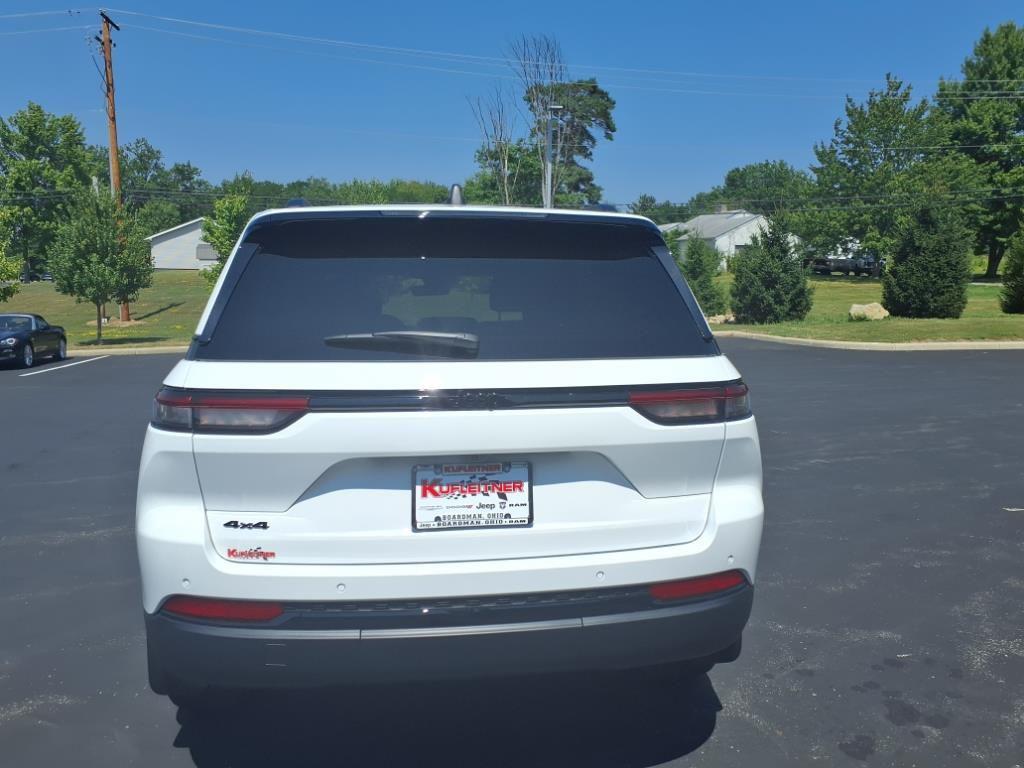 new 2025 Jeep Grand Cherokee car, priced at $41,855