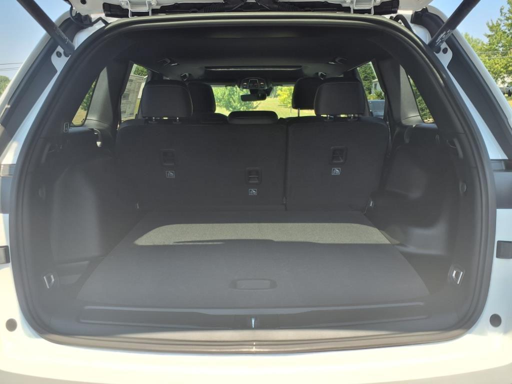 new 2025 Jeep Grand Cherokee car, priced at $41,855