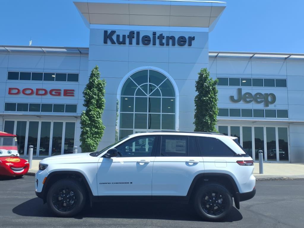 new 2025 Jeep Grand Cherokee car, priced at $41,855