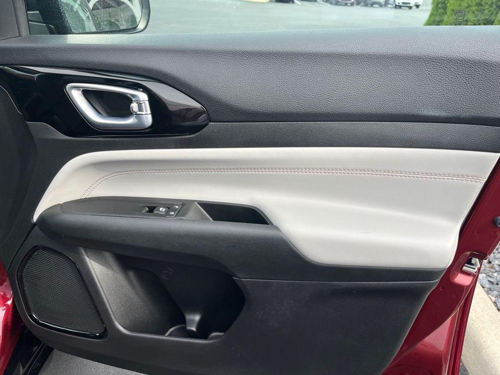 used 2022 Jeep Compass car, priced at $26,193